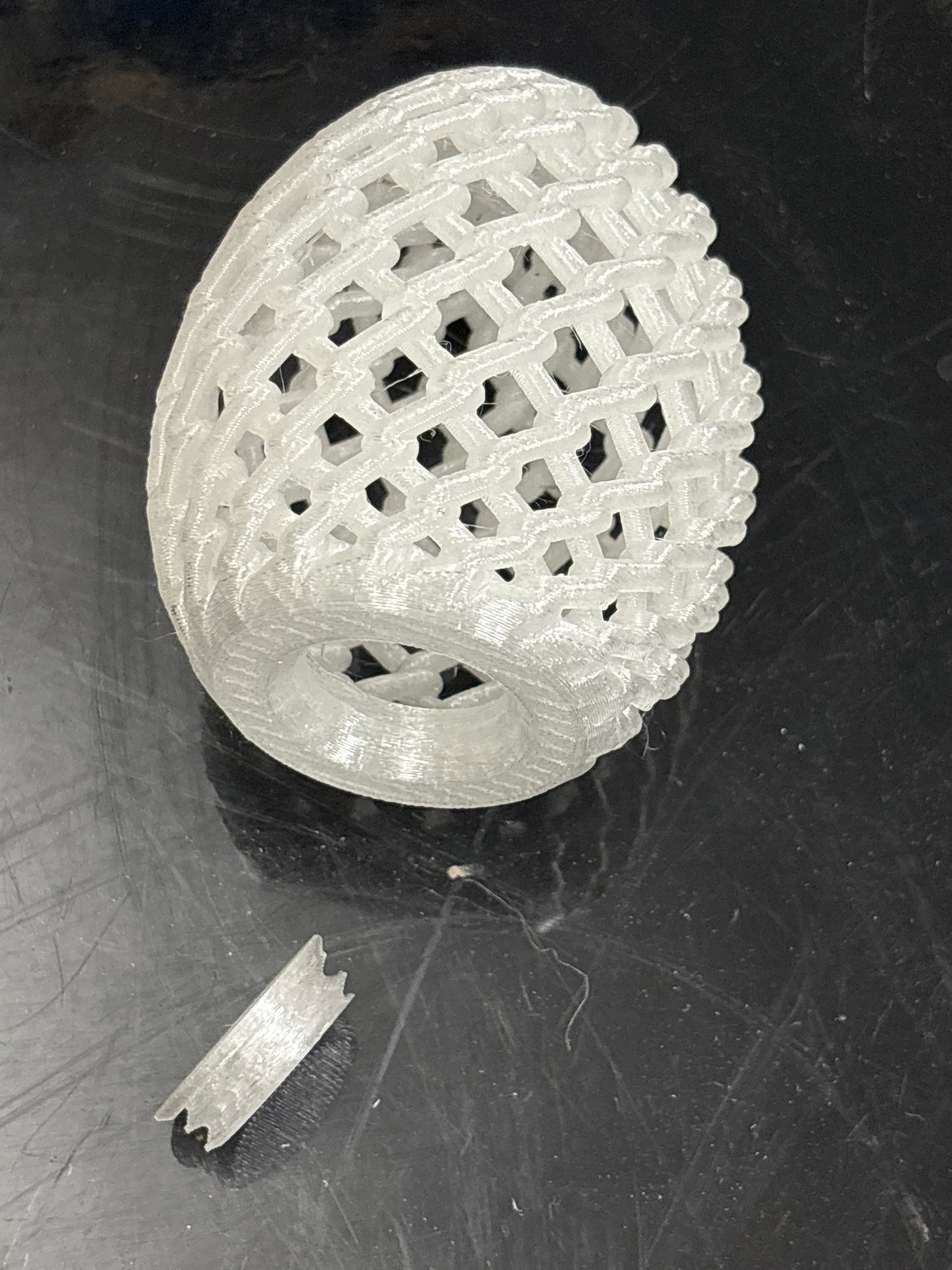 Fillable lace egg