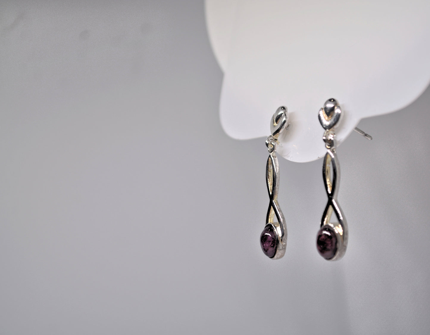 Garnet oval Swirl Earrings
