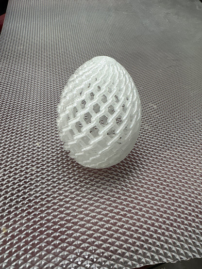 Fillable lace egg
